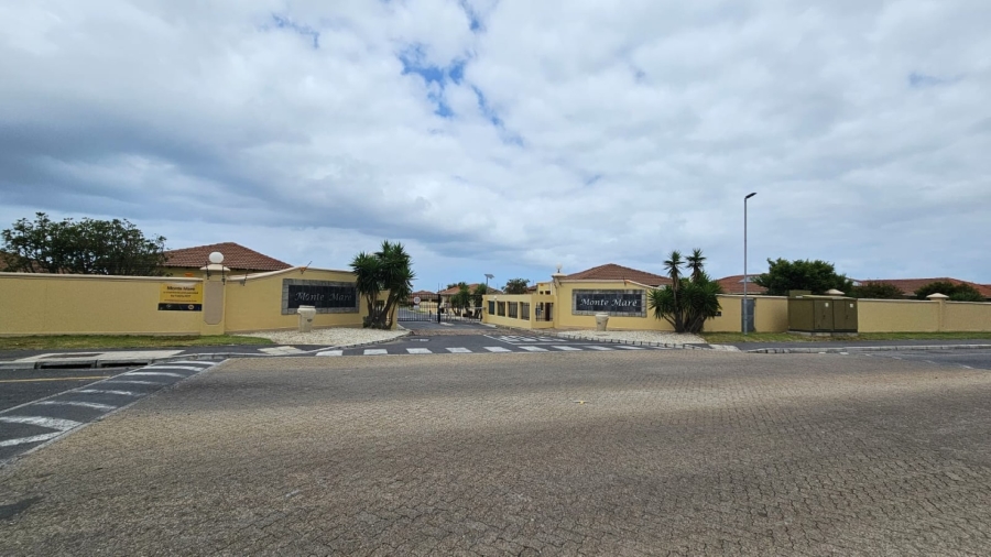 3 Bedroom Property for Sale in Sandbaai Western Cape